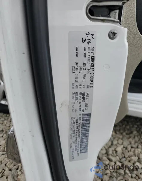 2015 Chrysler Town & Country Touring z USA, uszkodzony, nr VIN 2C4RC1BG9FR538953